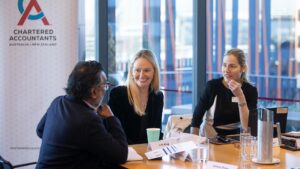 Ainslie Van Onselen with Attendees